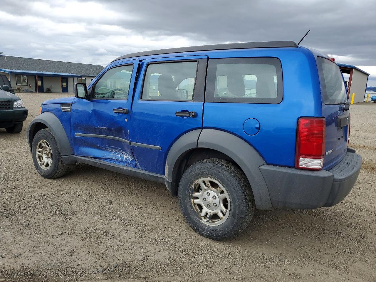 2008 DODGE NITRO SXT photo 2