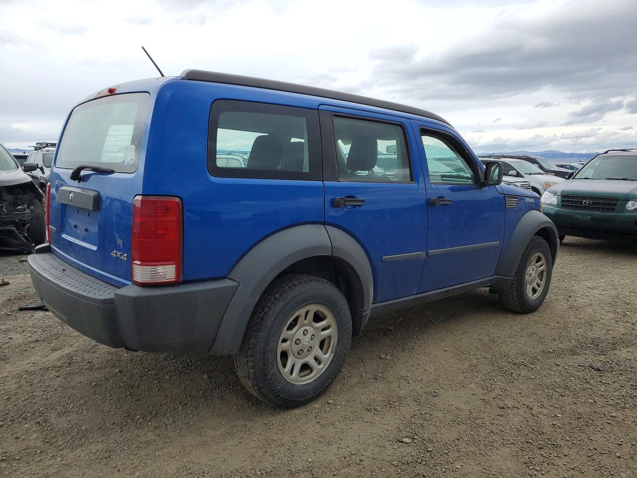 2008 DODGE NITRO SXT photo 3