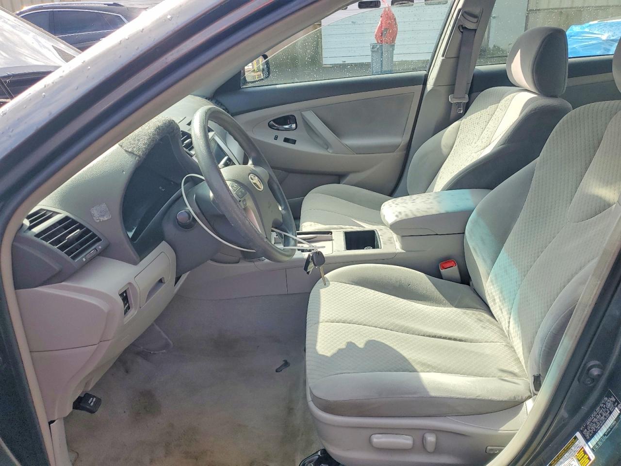 2009 TOYOTA CAMRY LE photo 7