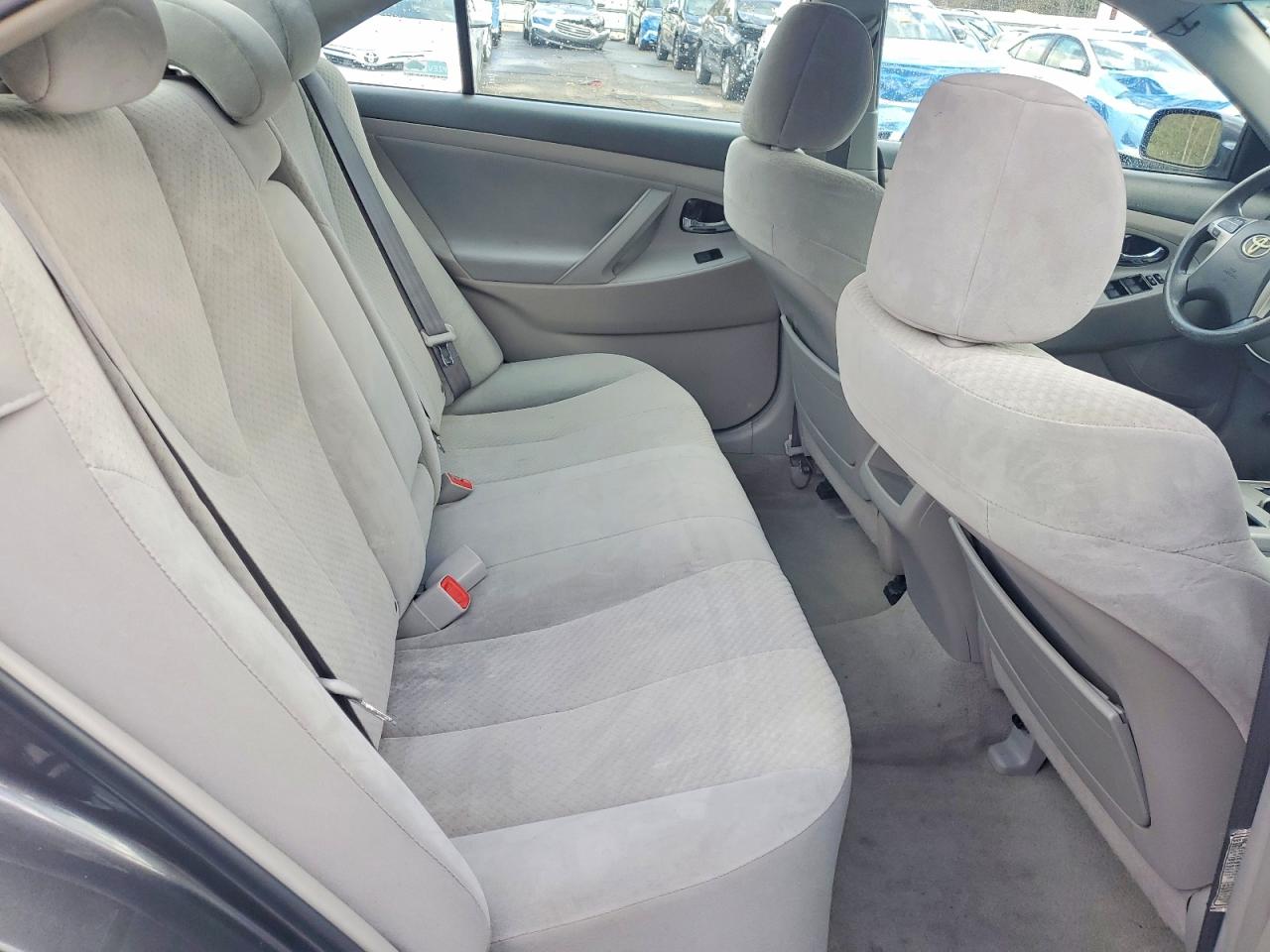 2009 TOYOTA CAMRY LE photo 10