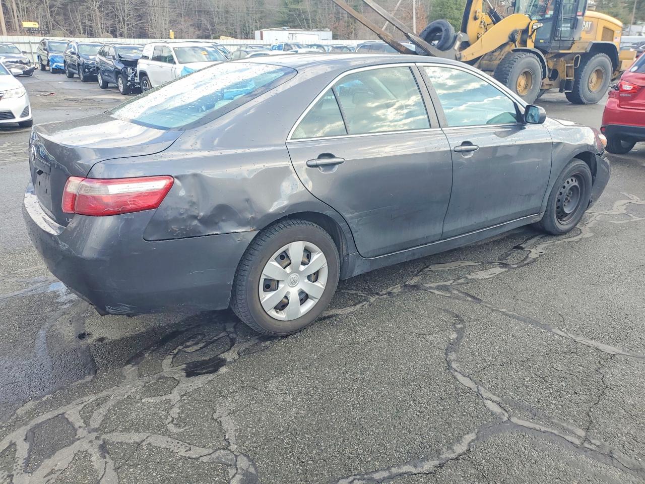 2009 TOYOTA CAMRY LE photo 3