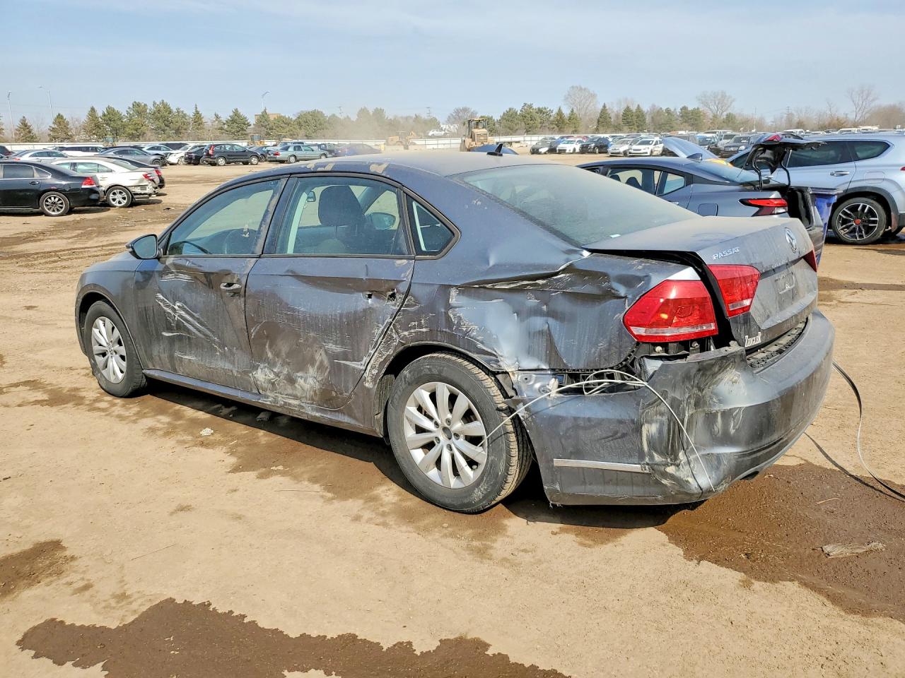 2012 VOLKSWAGEN PASSAT S photo 2