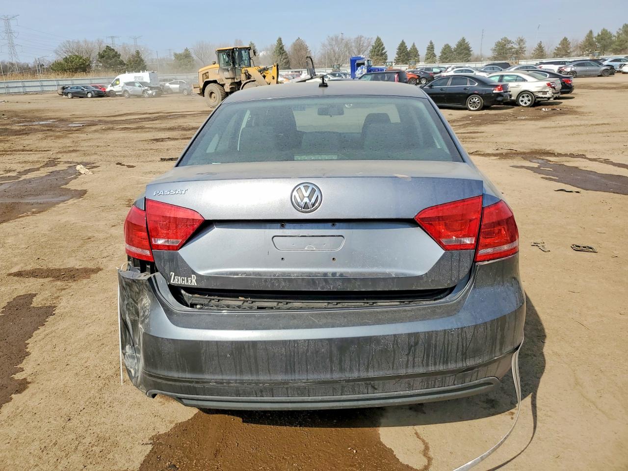 2012 VOLKSWAGEN PASSAT S photo 6