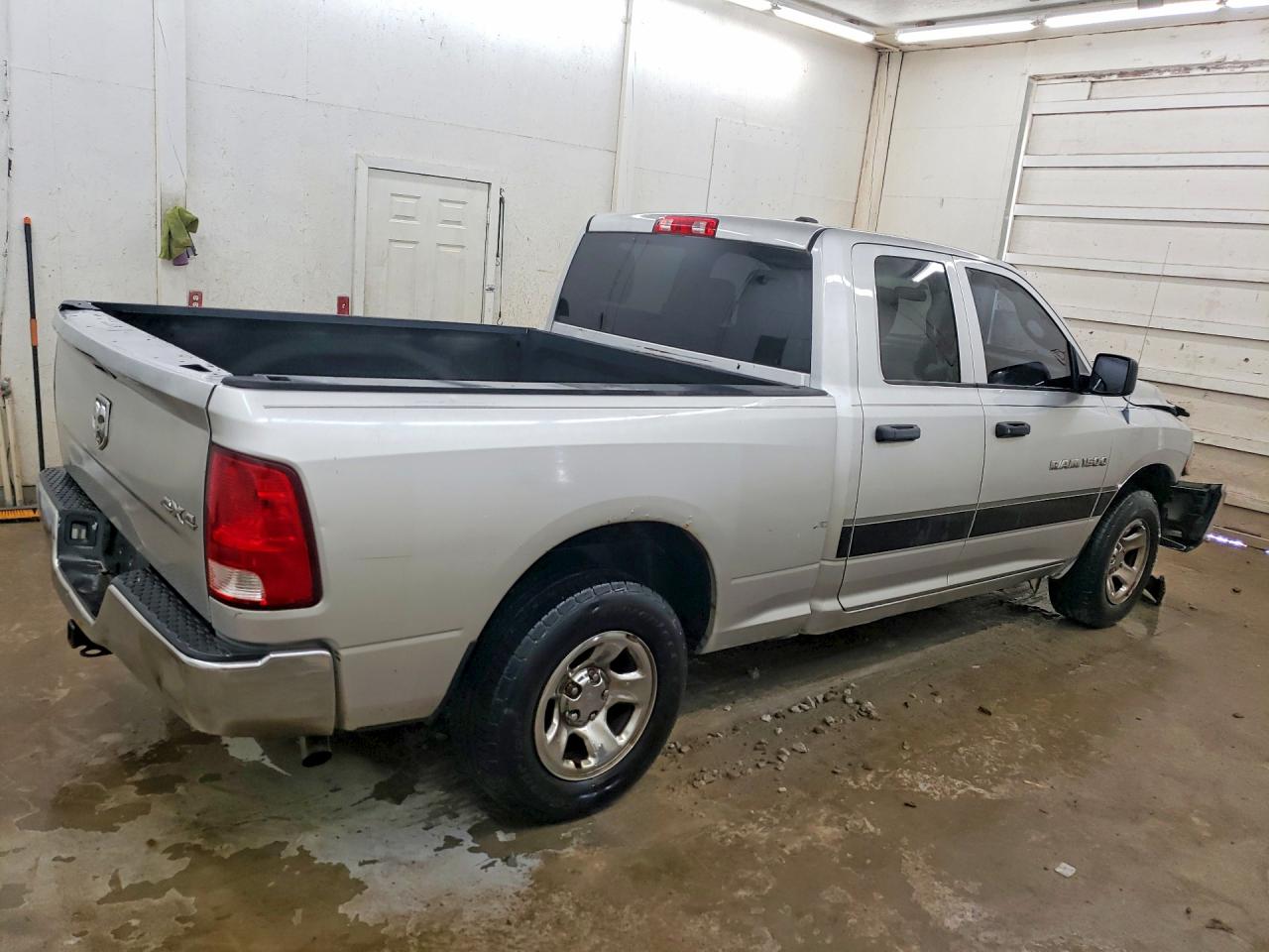 2011 DODGE RAM 1500 photo 7