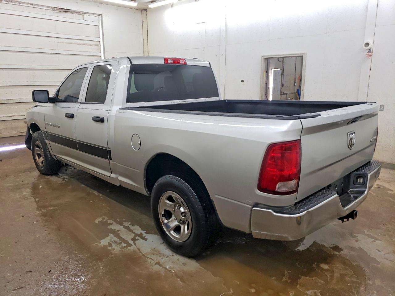 2011 DODGE RAM 1500 photo 4