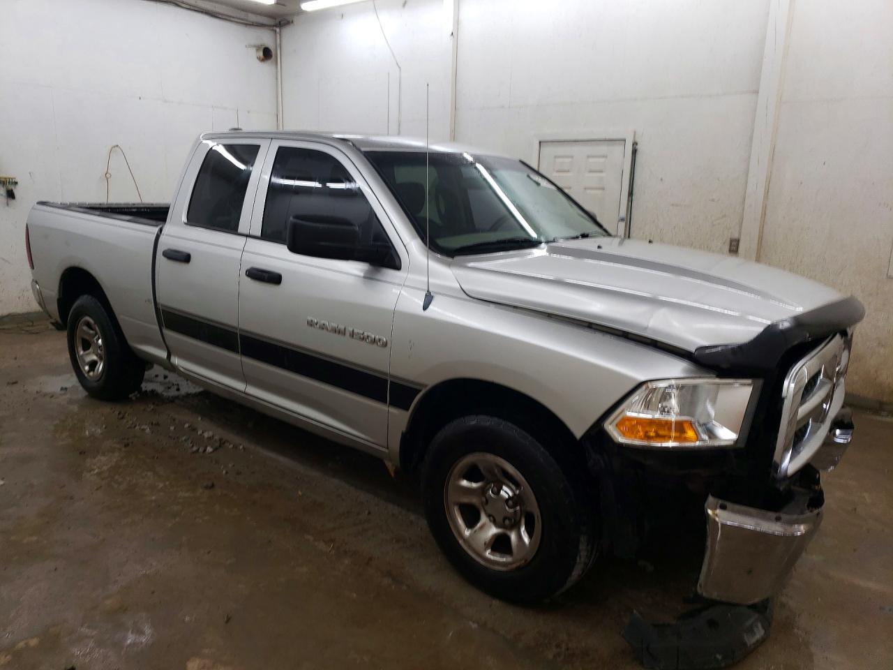 2011 DODGE RAM 1500 photo 10