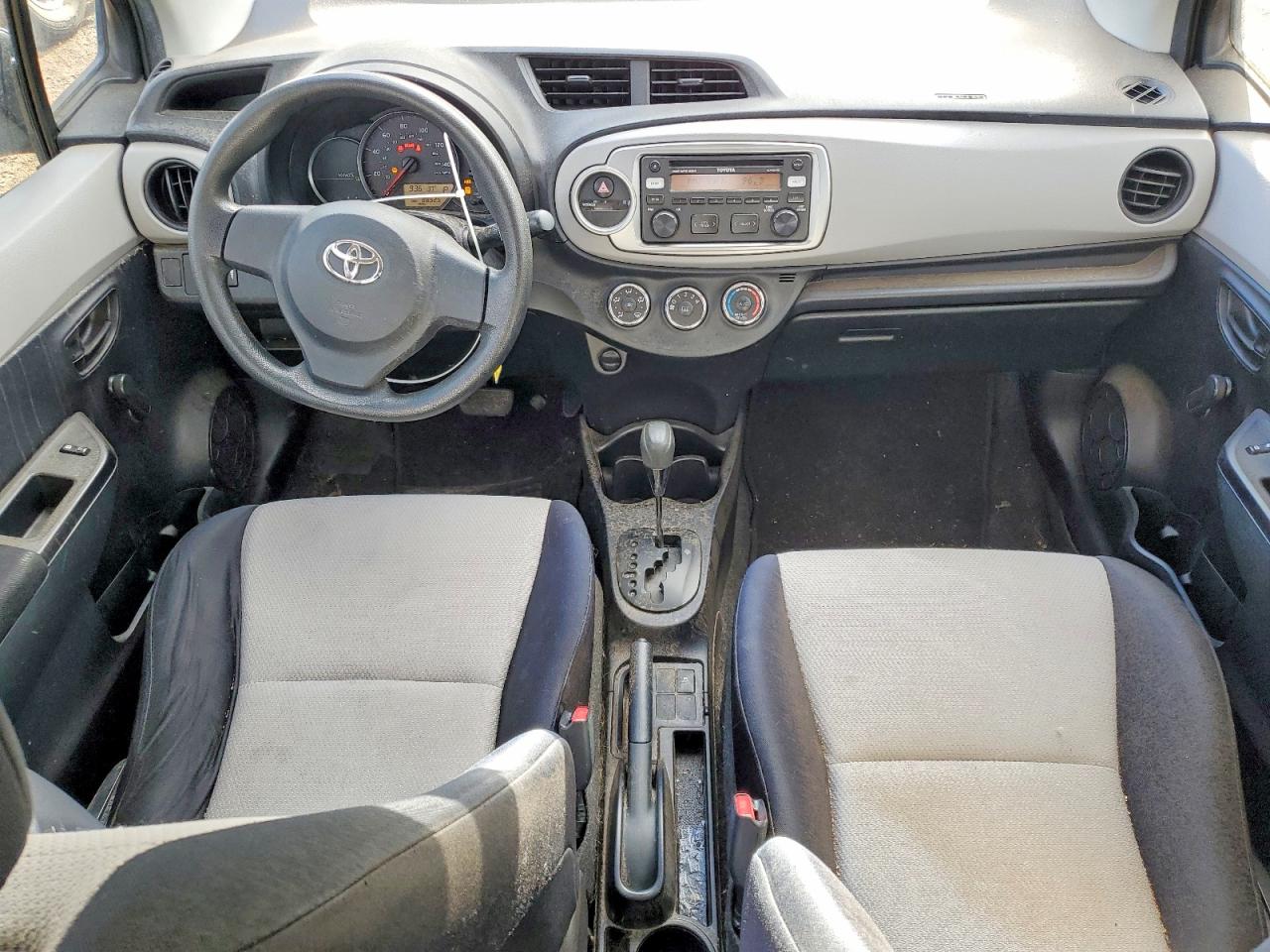 2012 TOYOTA YARIS 5-DOOR L photo 8