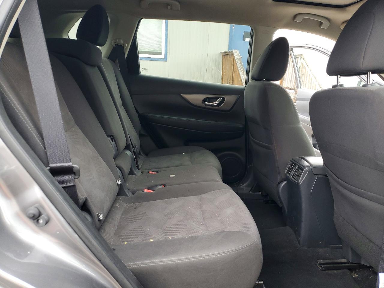 2016 NISSAN ROGUE SV photo 31
