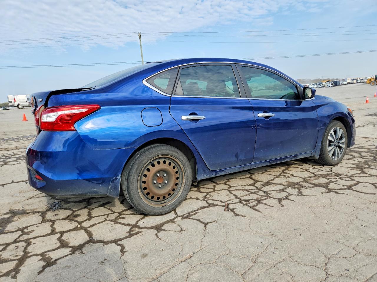 2019 NISSAN SENTRA SV photo 5
