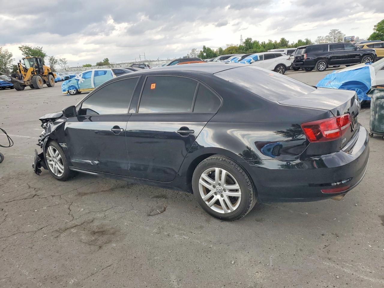 2018 VOLKSWAGEN JETTA S photo 3