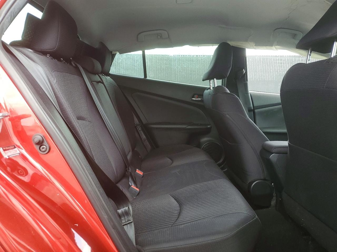 2016 TOYOTA PRIUS TWO ECO photo 28