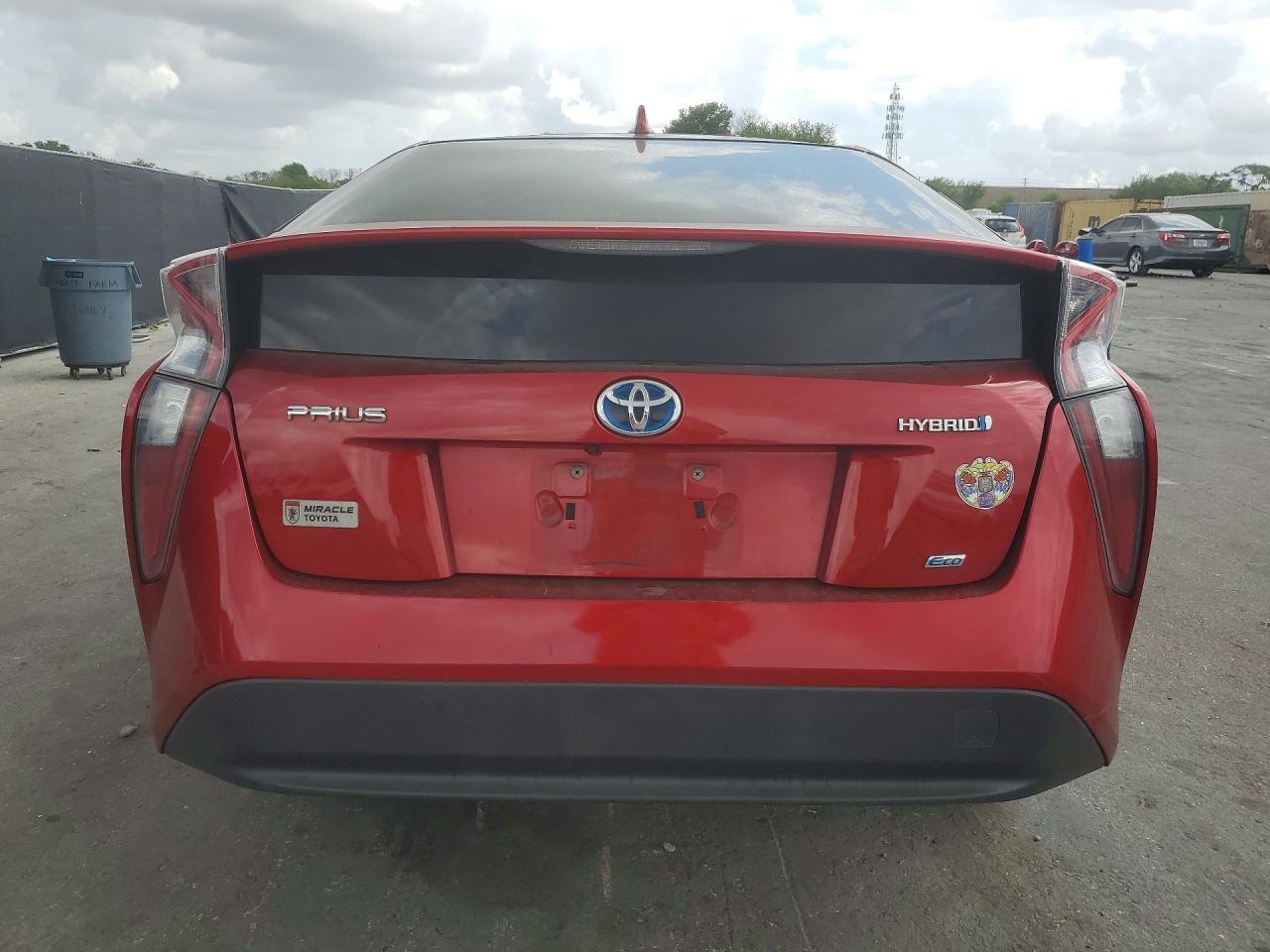 2016 TOYOTA PRIUS TWO ECO photo 16