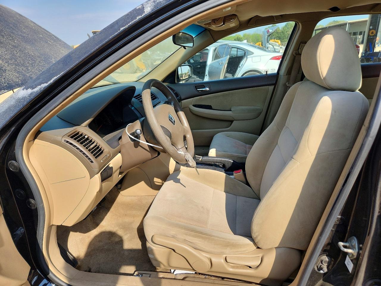 2004 HONDA ACCORD LX photo 19