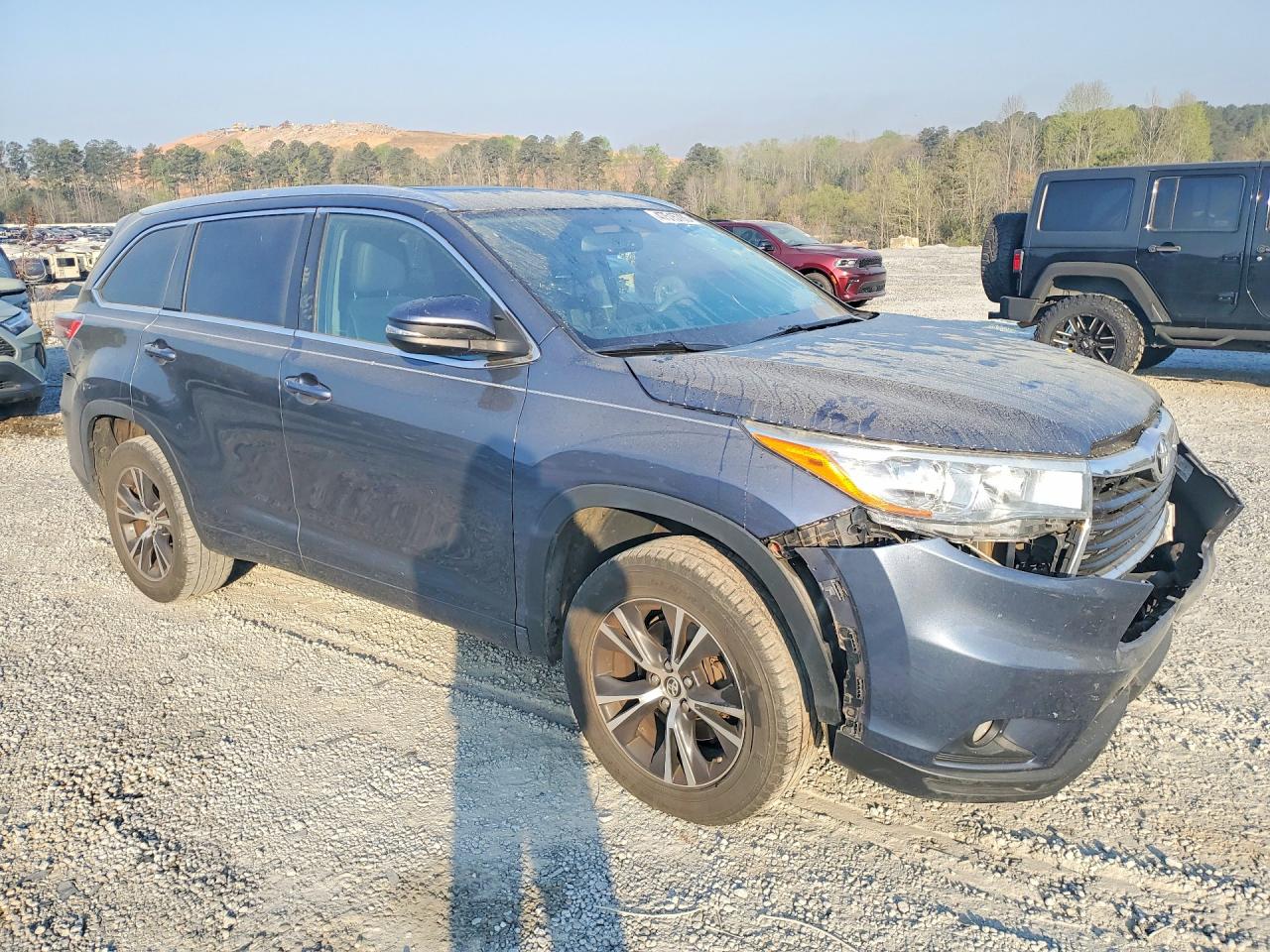 2016 TOYOTA HIGHLANDER XLE photo 4