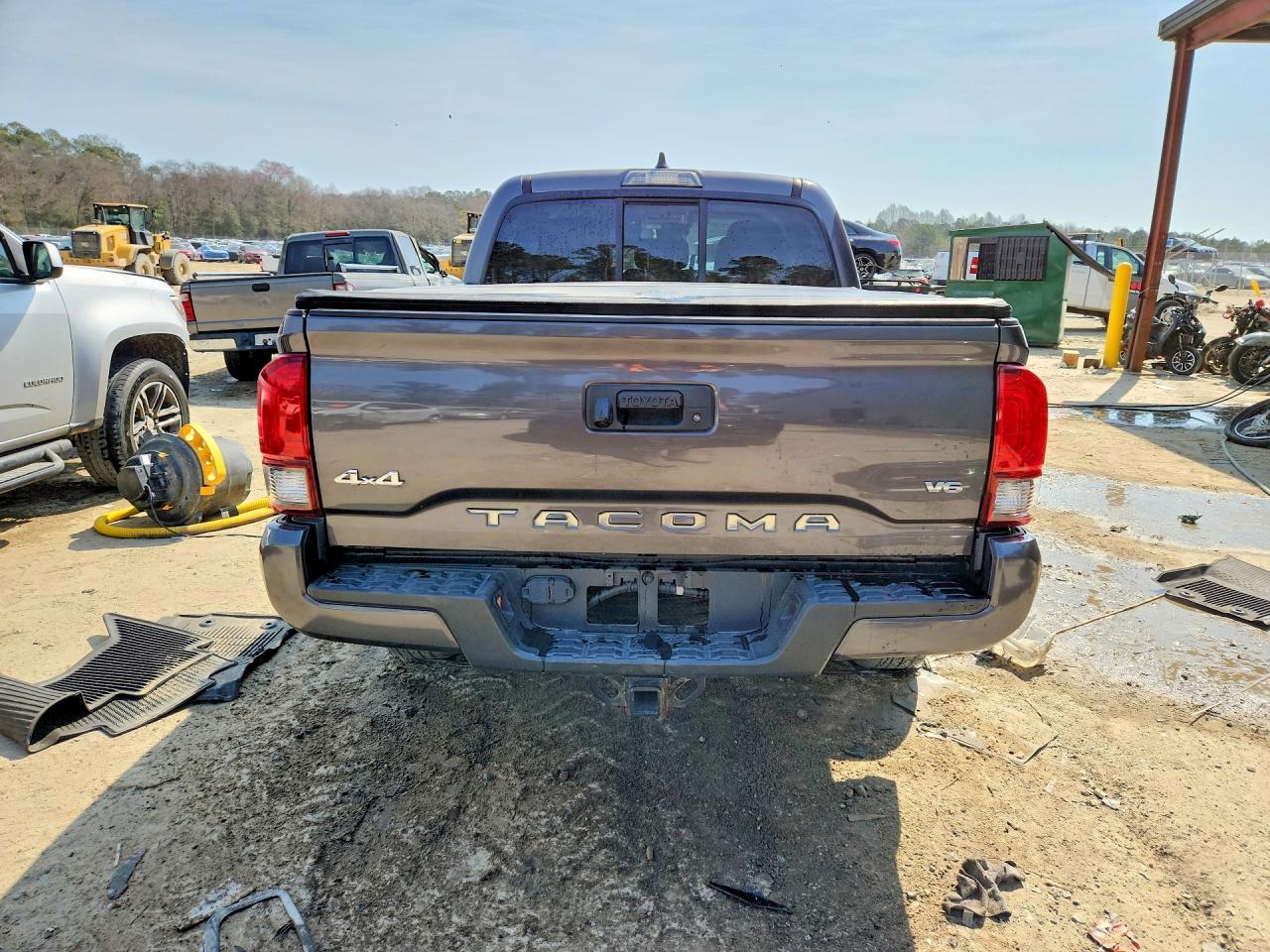 2021 TOYOTA TACOMA SR V6 photo 16