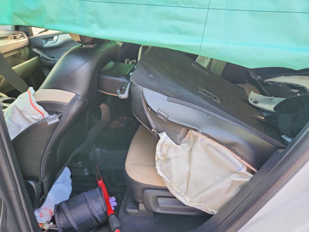 2022 FORD ESCAPE SEL photo 21