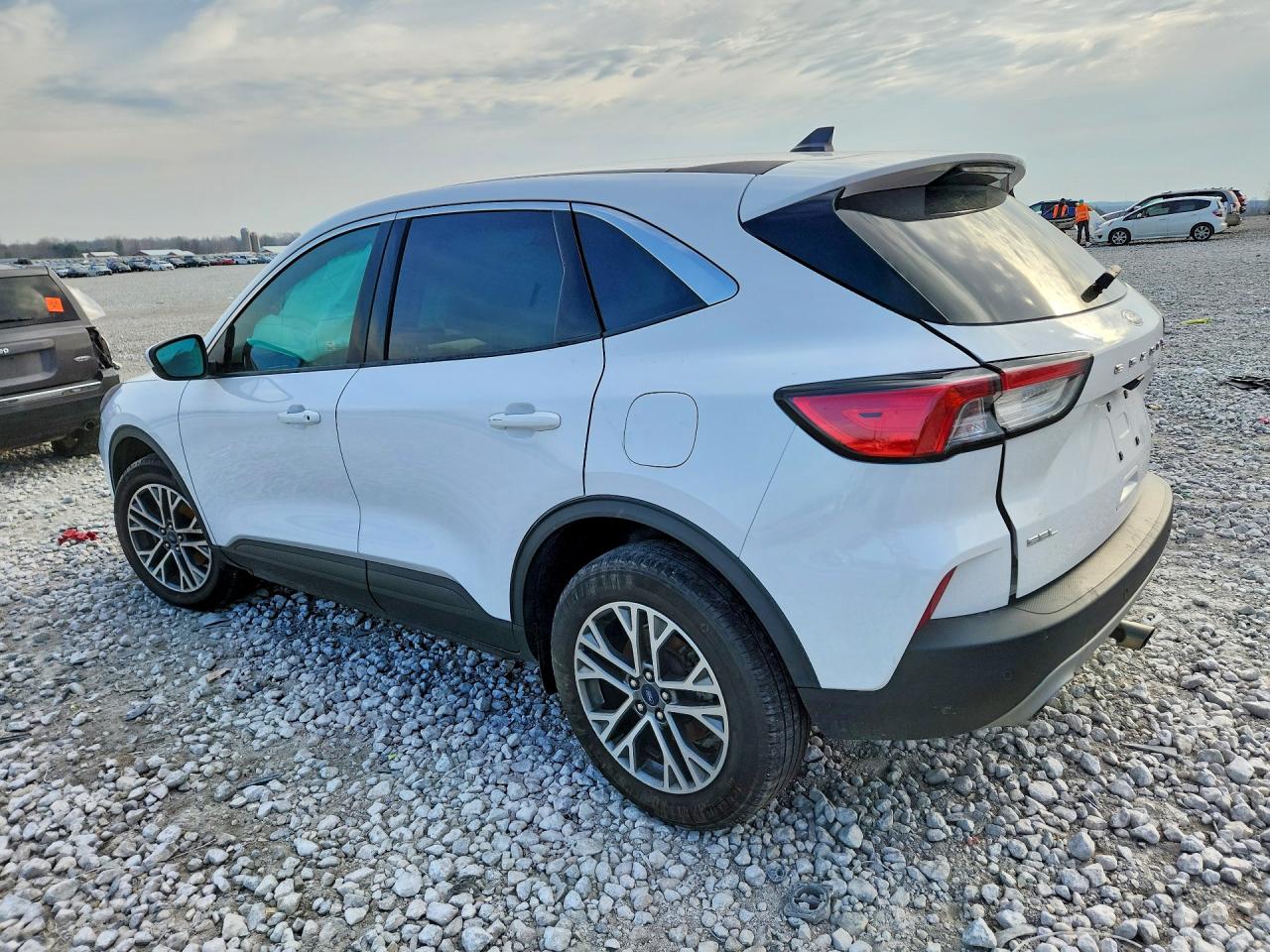 2022 FORD ESCAPE SEL photo 3
