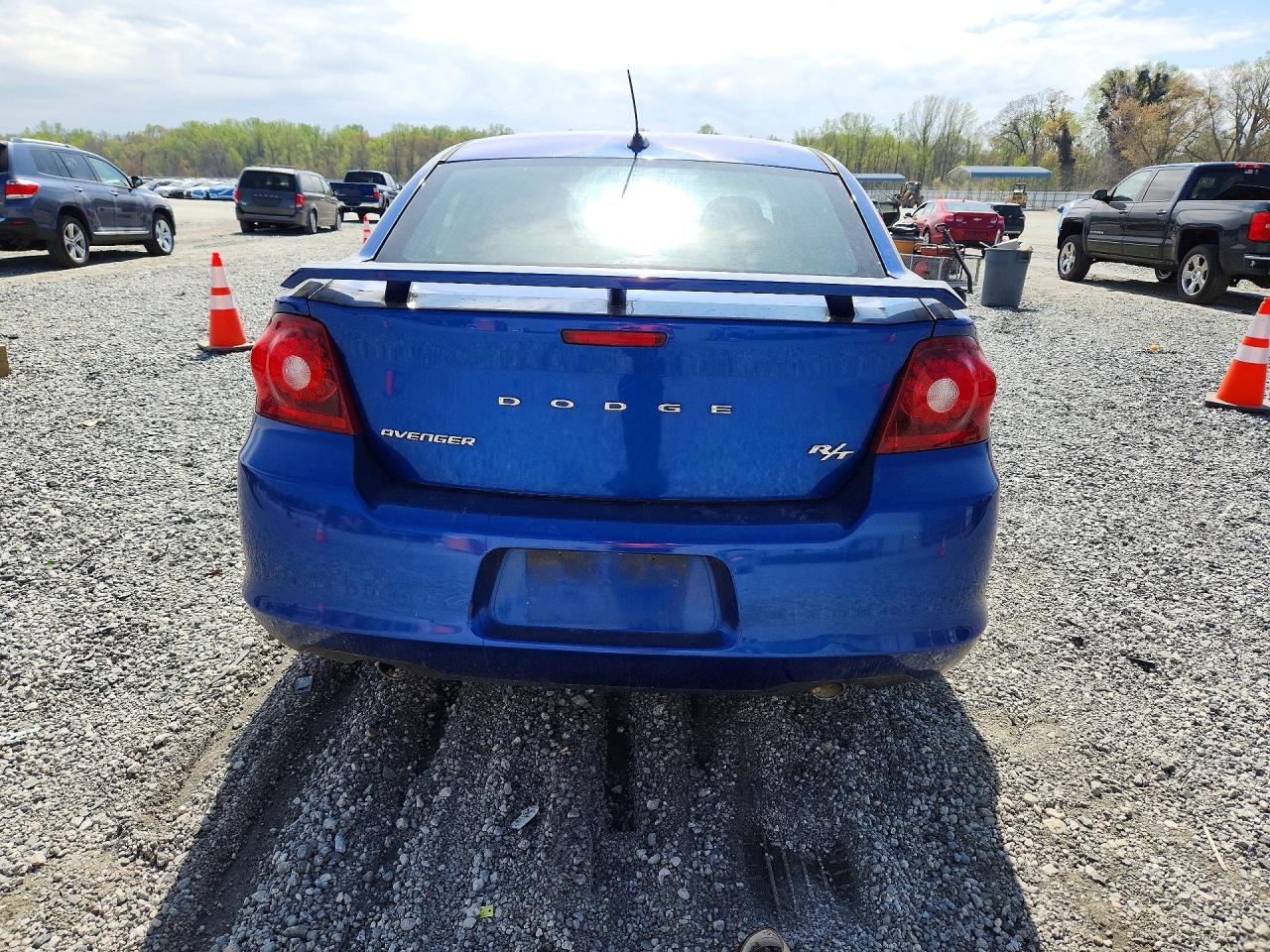 2012 DODGE AVENGER photo 16