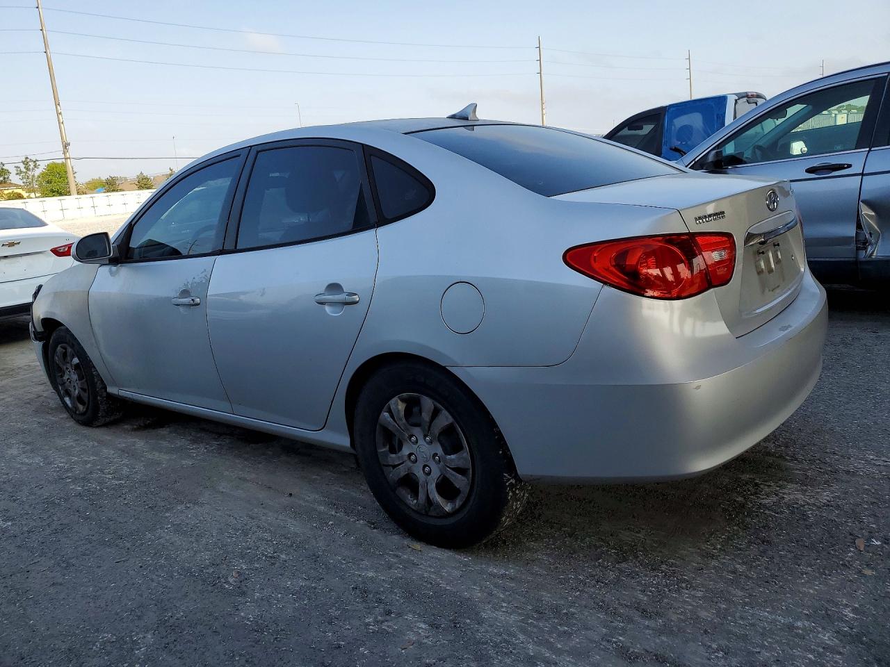 2010 HYUNDAI ELANTRA GLS photo 3