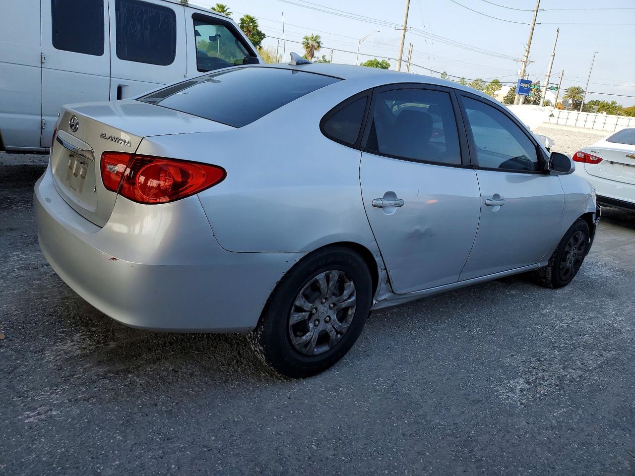 2010 HYUNDAI ELANTRA GLS photo 5