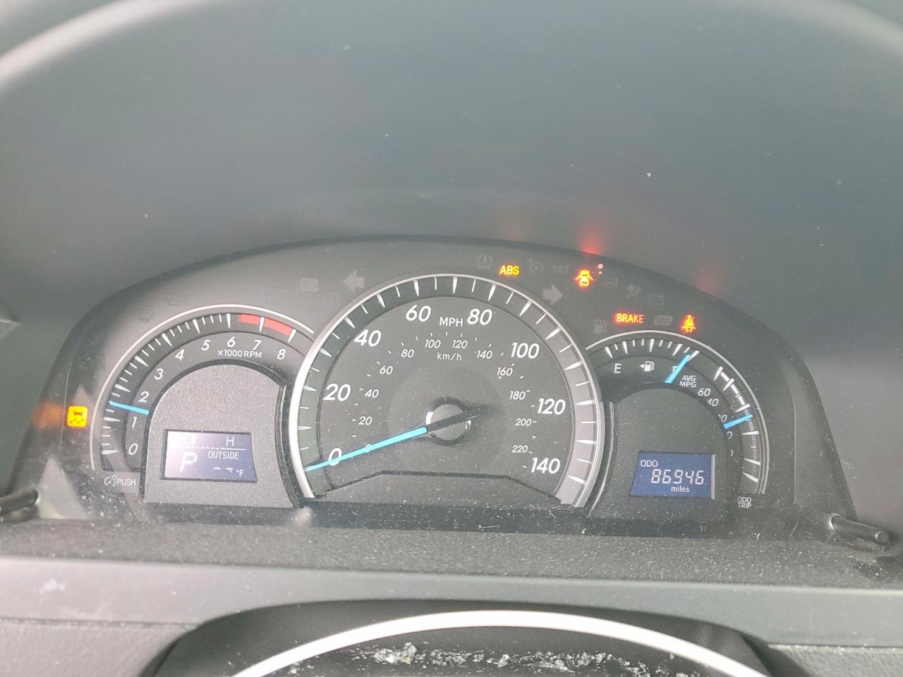 2015 TOYOTA CAMRY LE photo 9