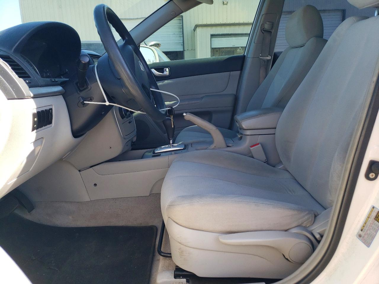 2008 HYUNDAI SONATA GLS photo 13