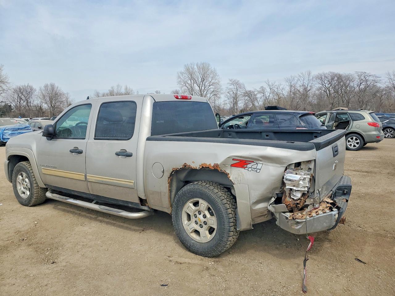 2009 CHEVROLET SILVERADO K1500 LT photo 2