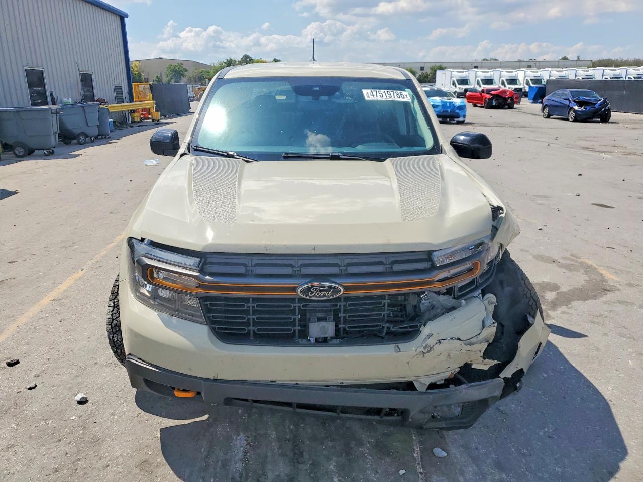 2024 FORD MAVERICK LARIAT TREMOR photo 13