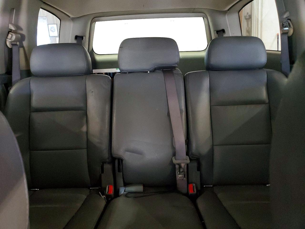 2004 DODGE DURANGO SLT photo 28