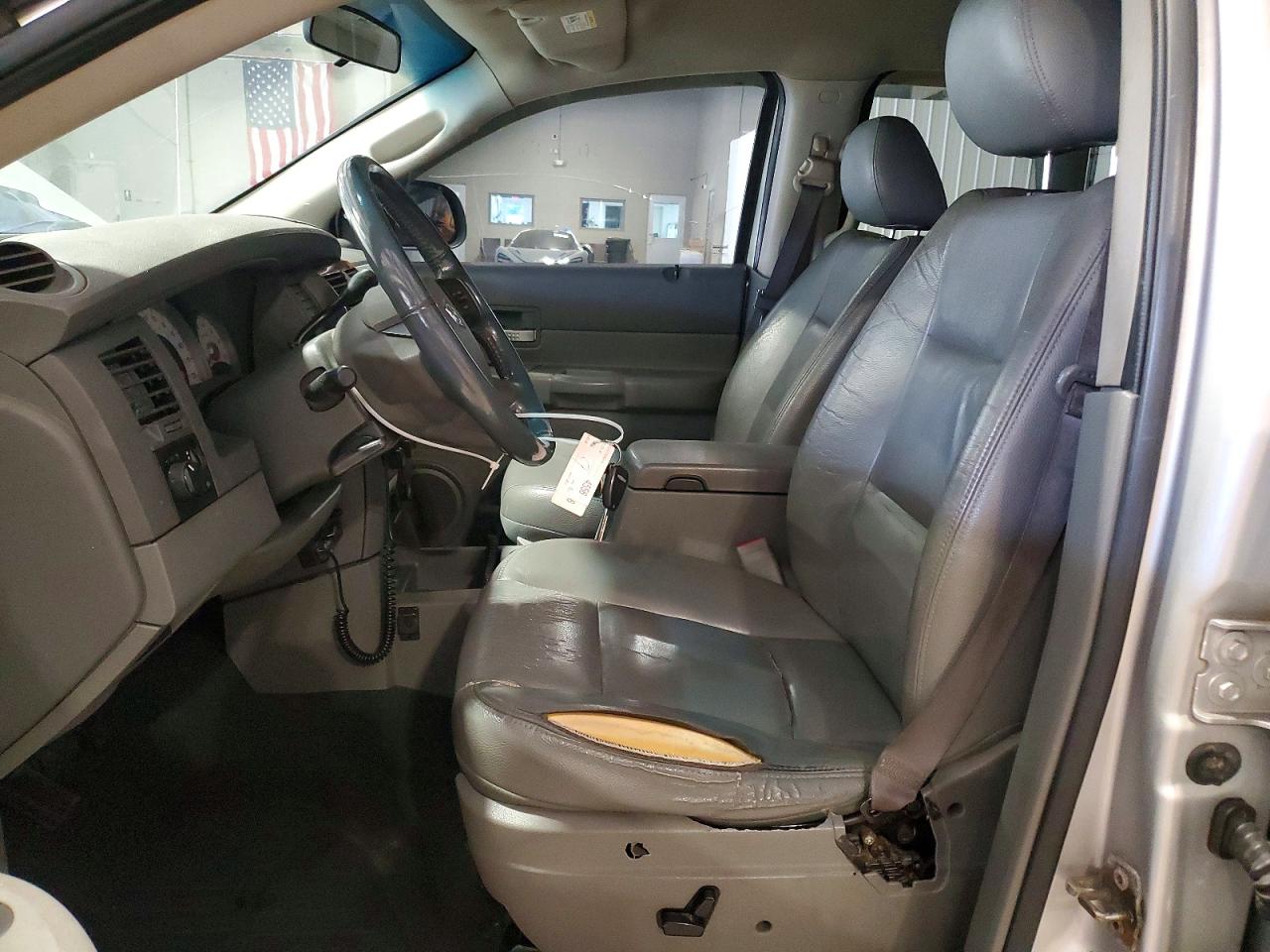 2004 DODGE DURANGO SLT photo 19