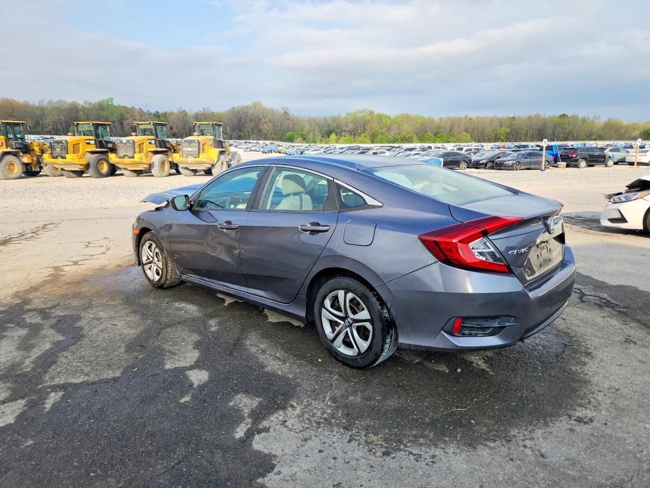 2017 HONDA CIVIC LX photo 3