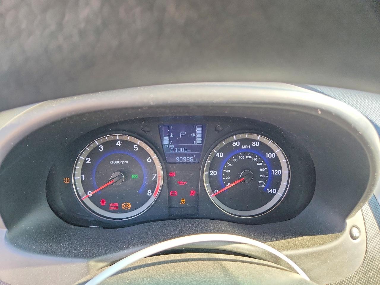 2016 HYUNDAI ACCENT SE photo 9