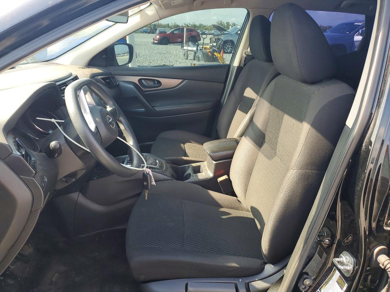 2020 NISSAN ROGUE SPORT S photo 19