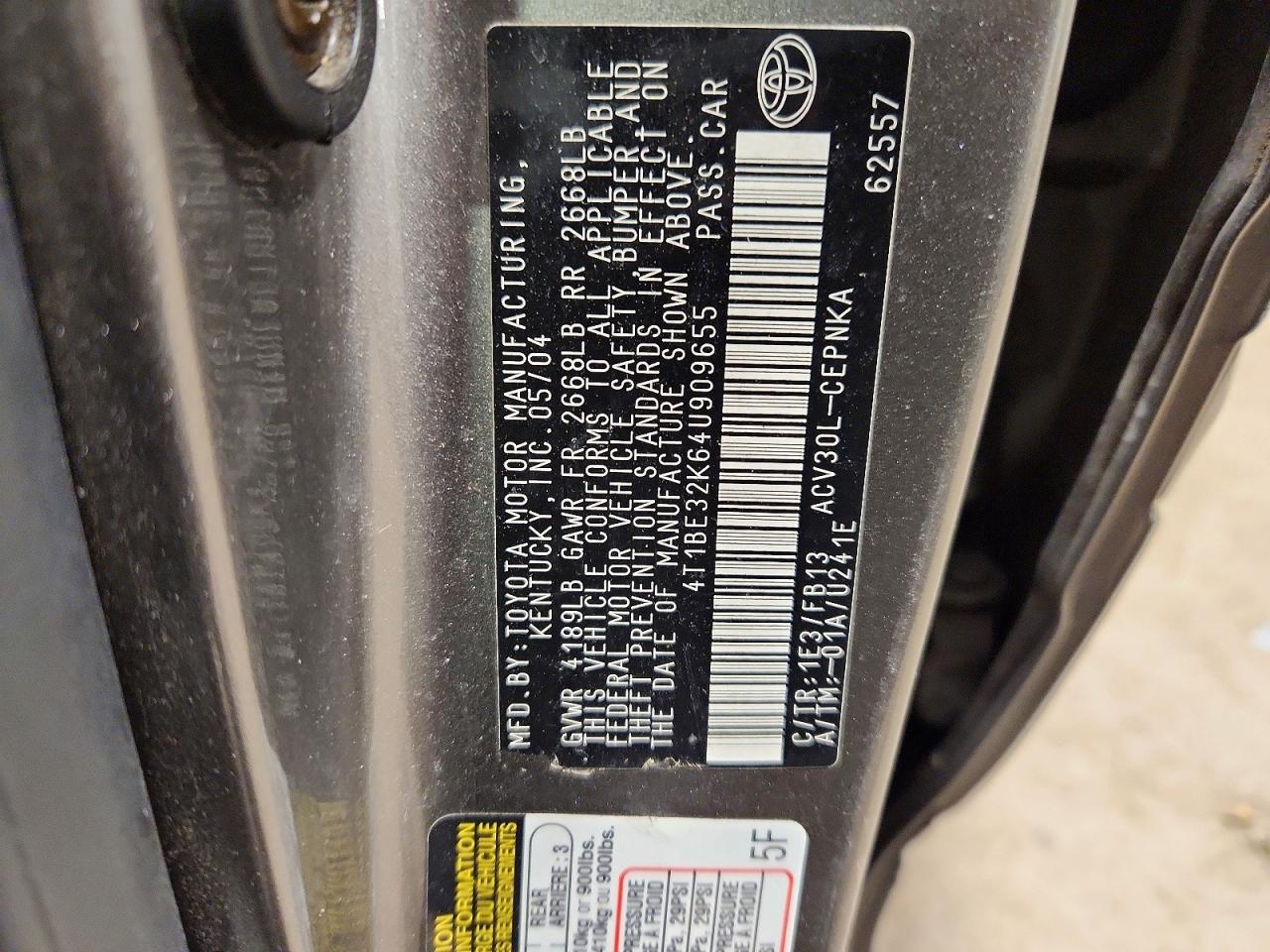 2004 TOYOTA CAMRY LE photo 12