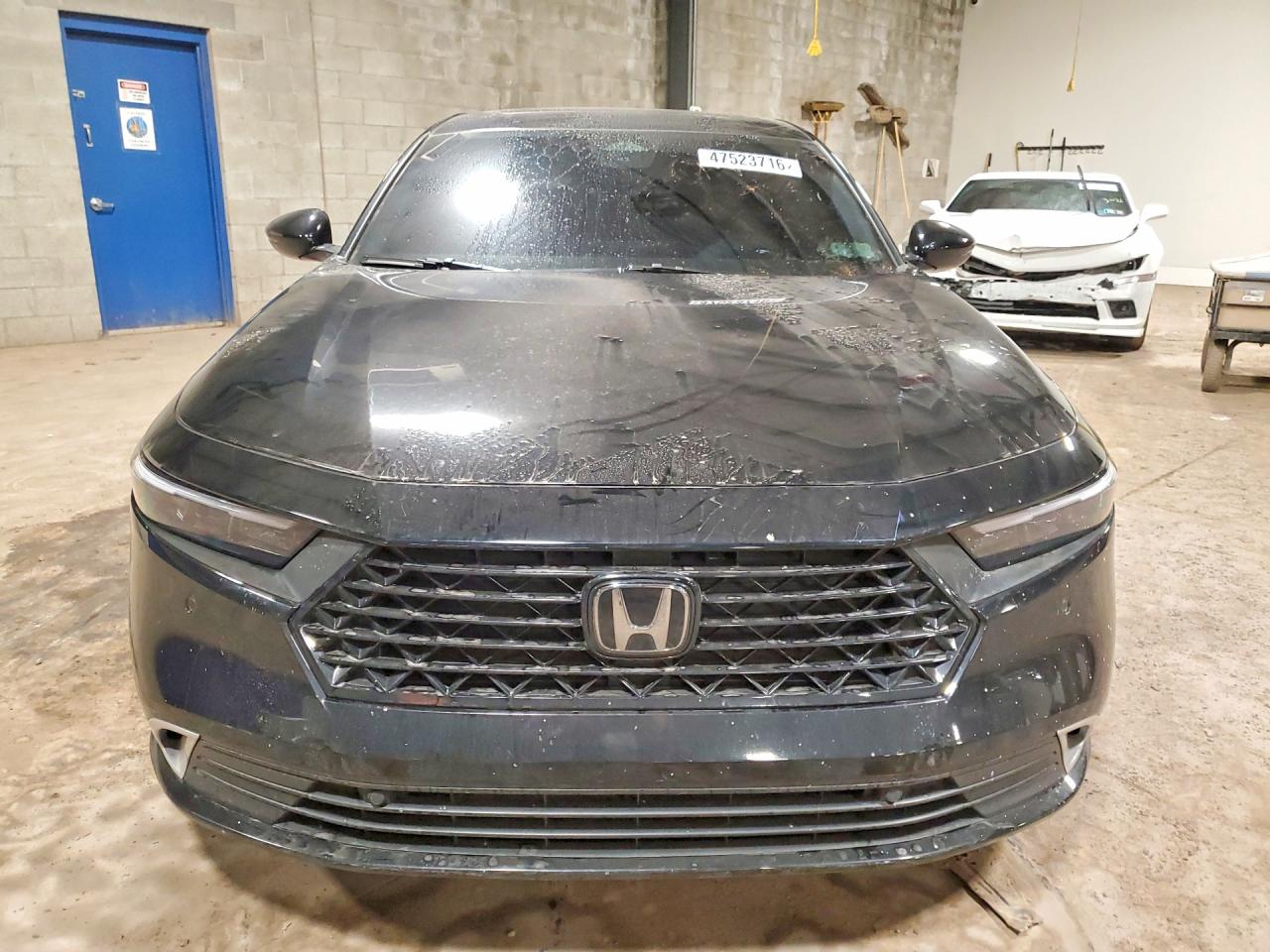 2025 HONDA ACCORD TOURING HYBRID photo 5