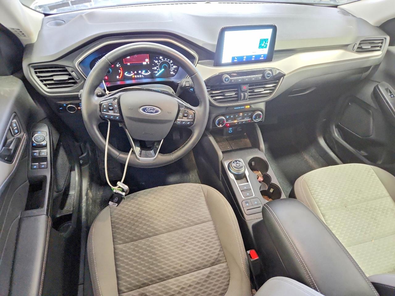 2022 FORD ESCAPE SE photo 8