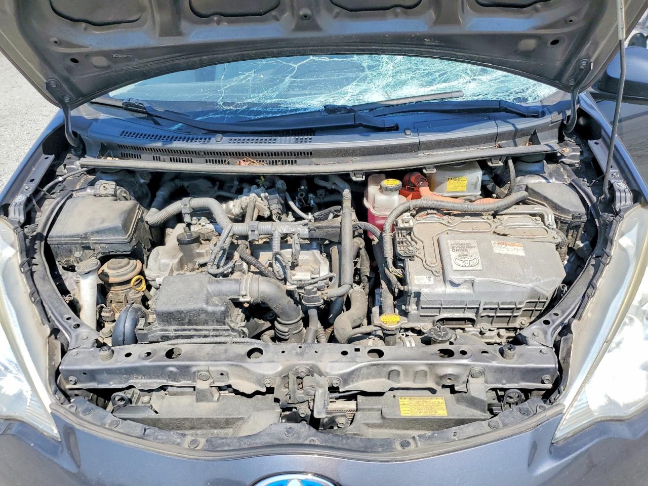 2014 TOYOTA PRIUS C ONE photo 21