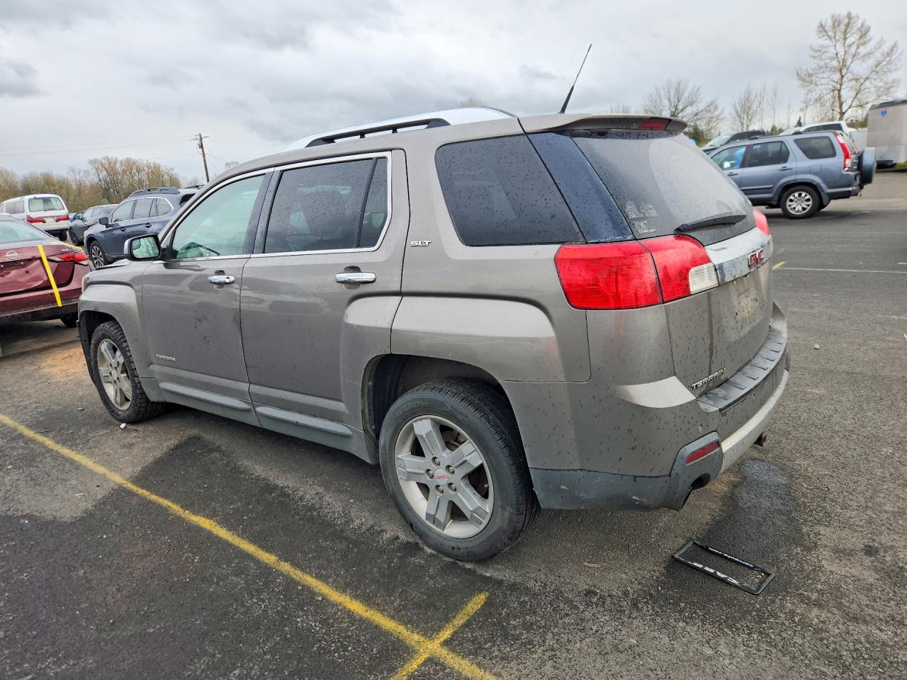 2012 GMC TERRAIN SLT photo 2