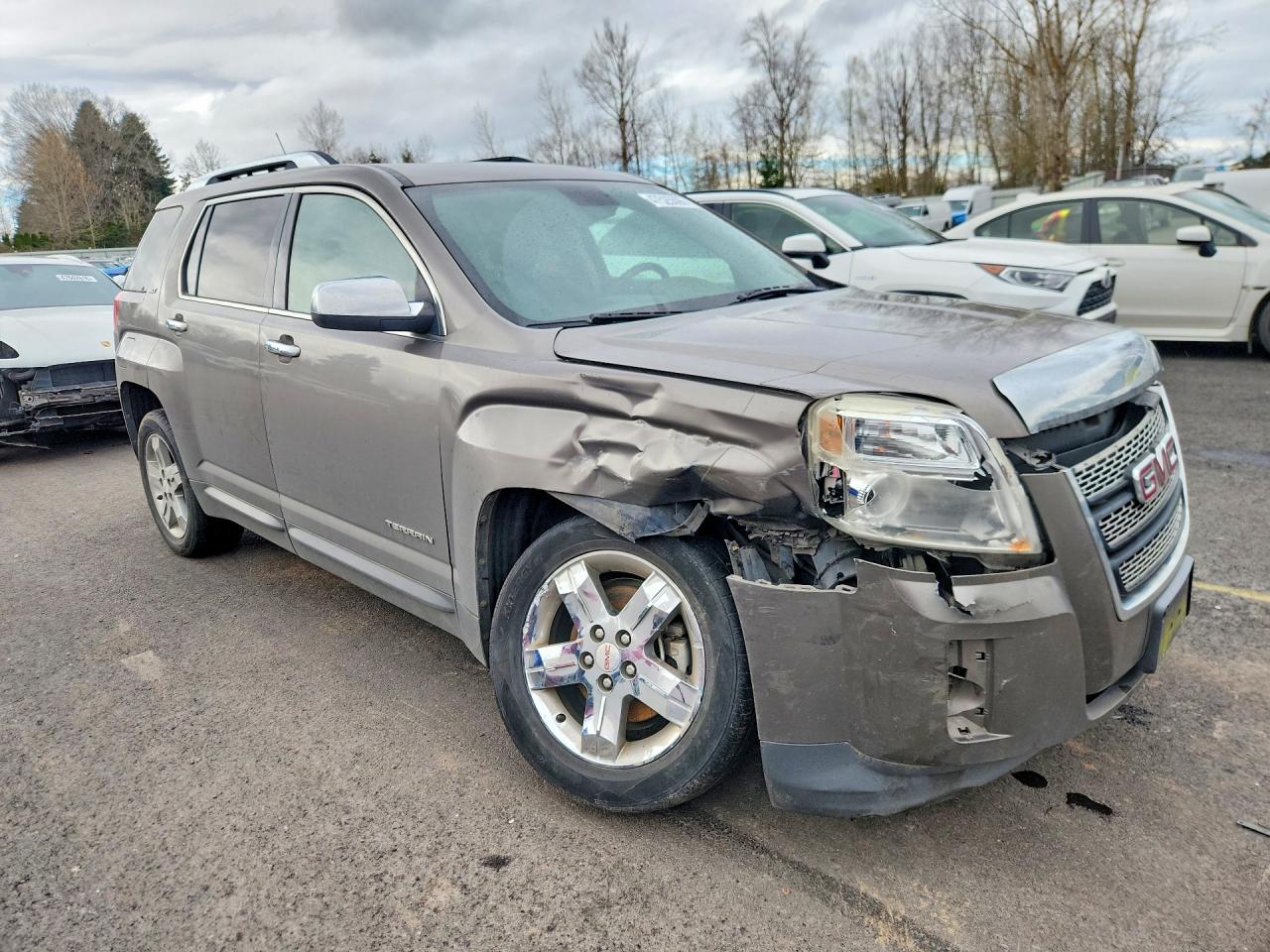 2012 GMC TERRAIN SLT photo 4