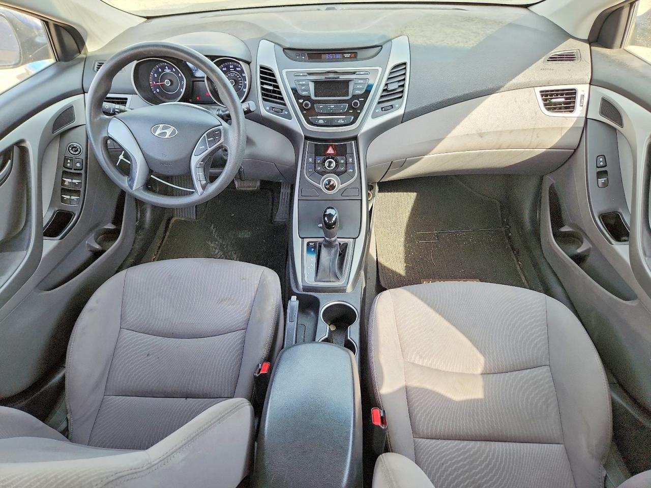 2016 HYUNDAI ELANTRA SE photo 15
