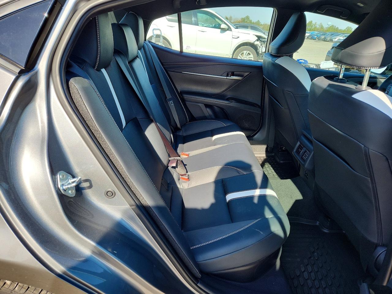 2026 TOYOTA CAMRY SE photo 19