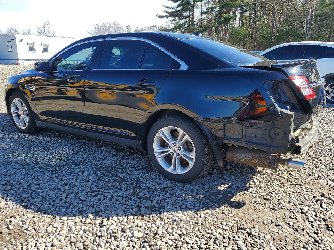 2016 FORD TAURUS SEL photo 3