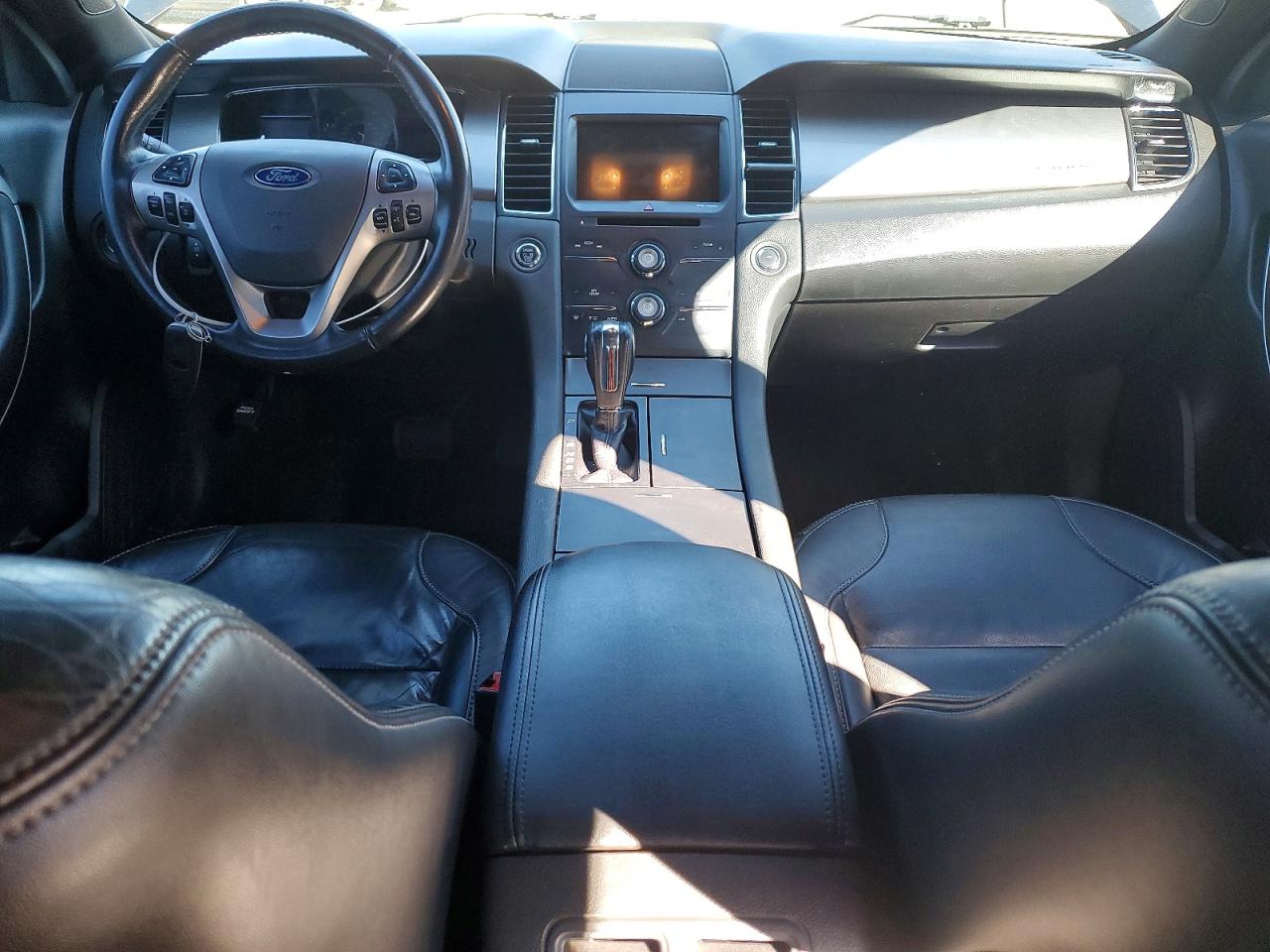 2016 FORD TAURUS SEL photo 15