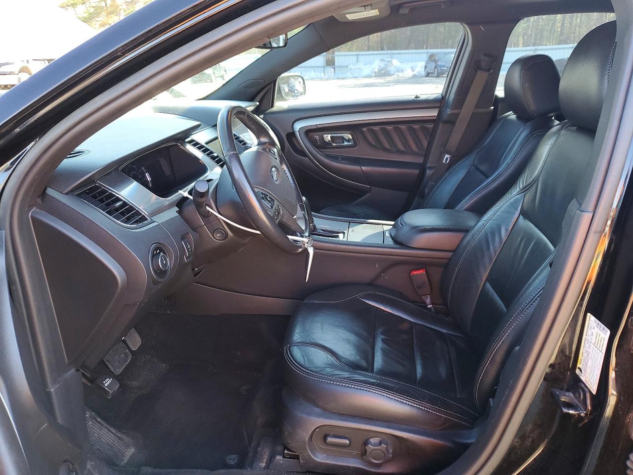 2016 FORD TAURUS SEL photo 13