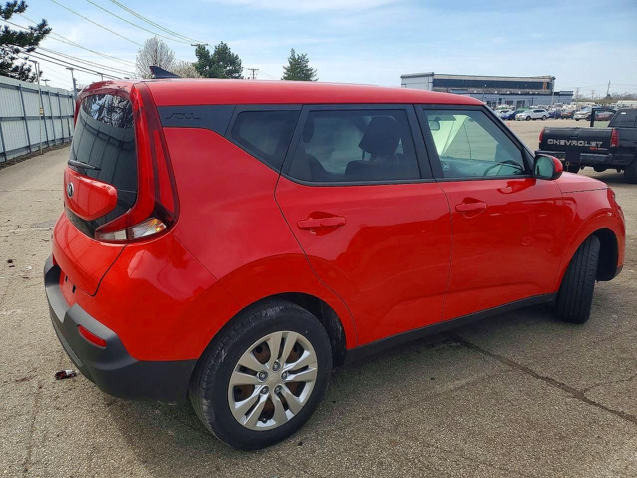 2020 KIA SOUL LX photo 3