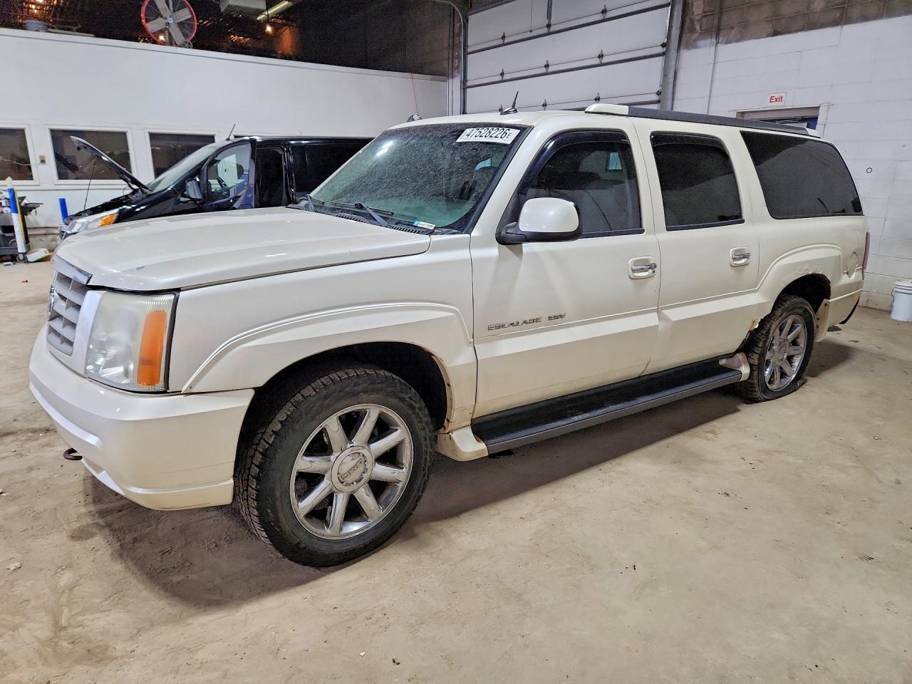 2005 CADILLAC ESCALADE
