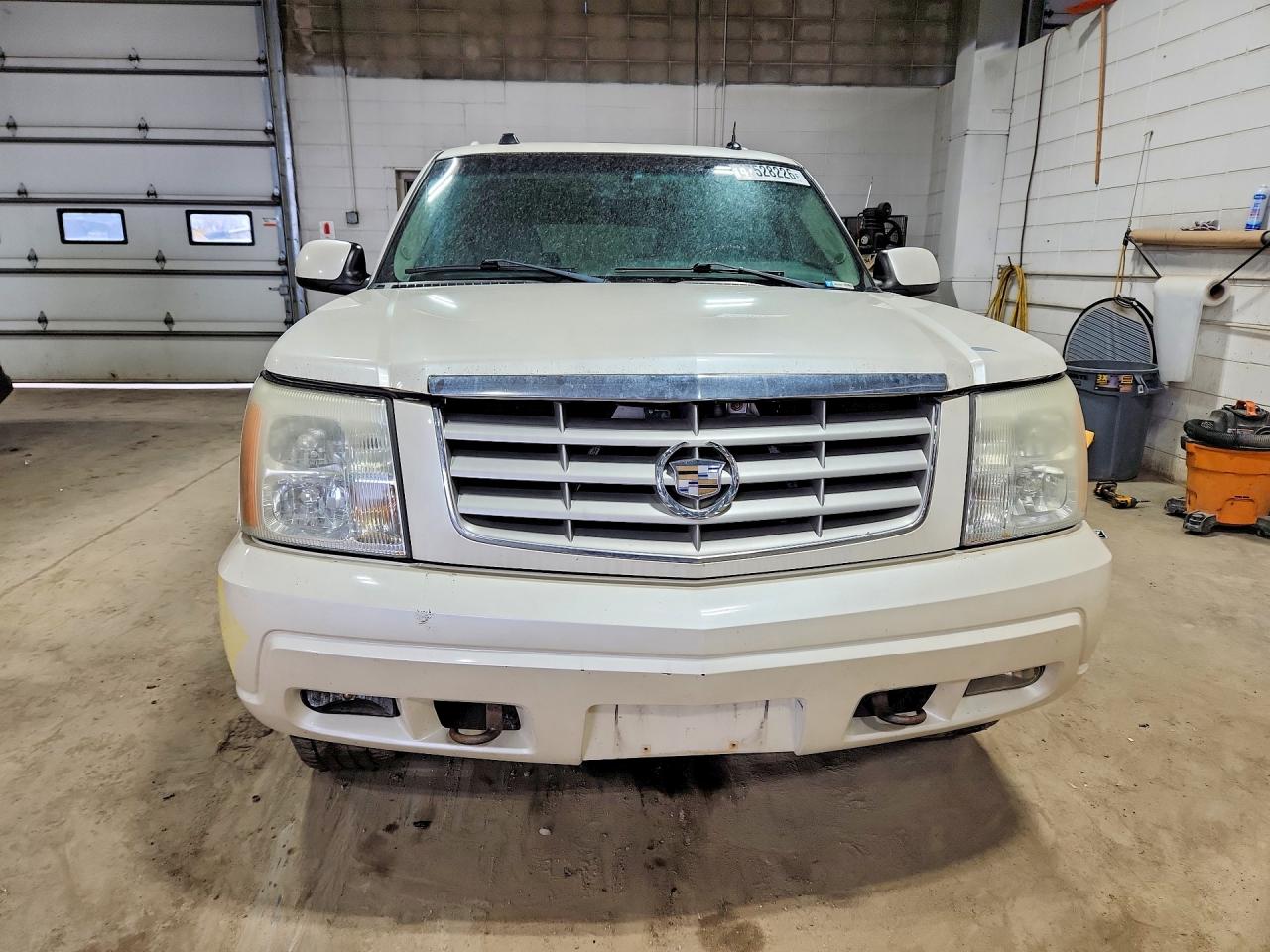 2005 CADILLAC ESCALADE ESV photo 9