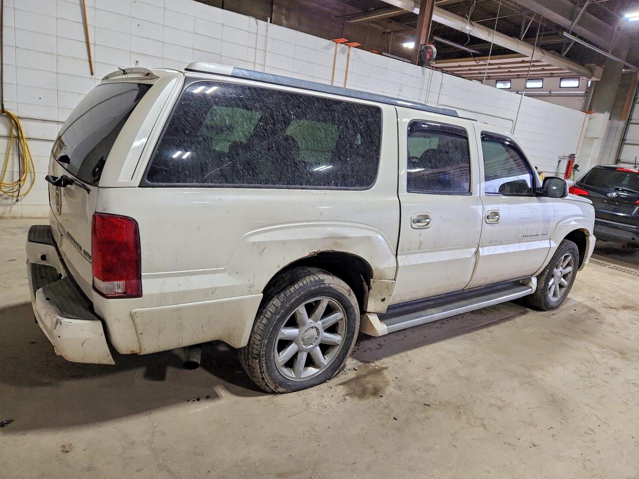 2005 CADILLAC ESCALADE ESV photo 5