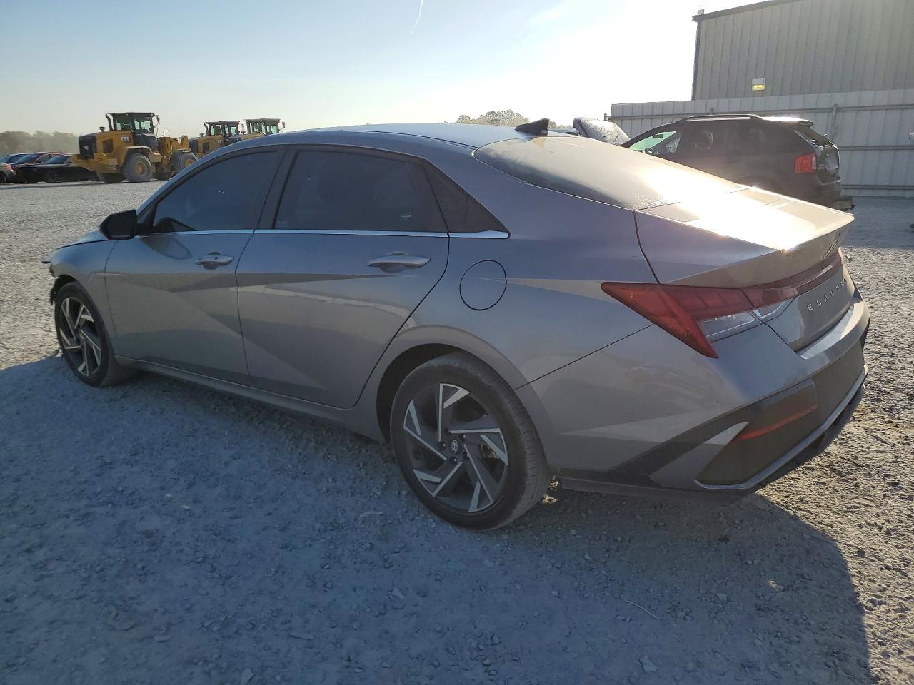 2025 HYUNDAI ELANTRA SEL CONVENIENCE photo 2