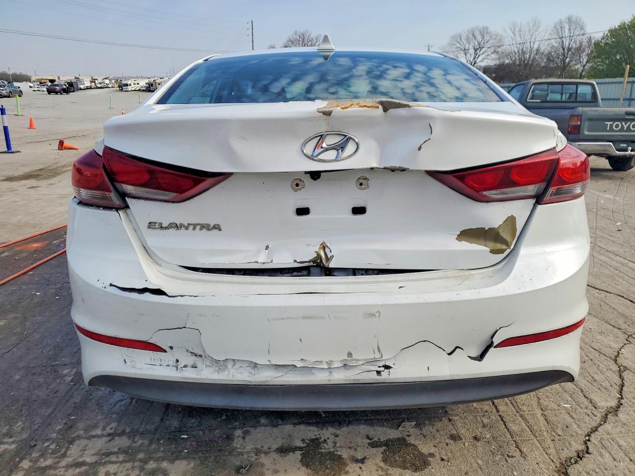 2018 HYUNDAI ELANTRA SEL photo 6